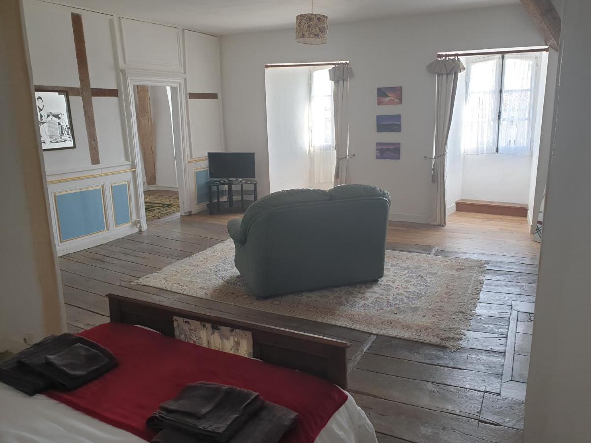 Le Chateau Guest house Chateauponsac